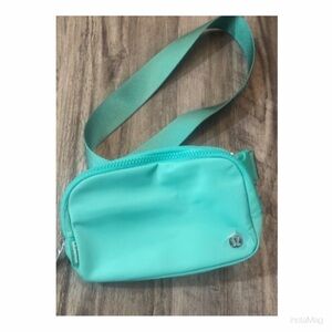 NEW Lululemon Everywhere Belt Bag 1L Paradise Green